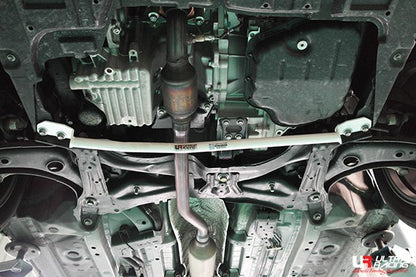 ULTRA RACING フロントメンバーブレース トヨタ シエンタ NHP170G 2015/07〜 LA2-3764