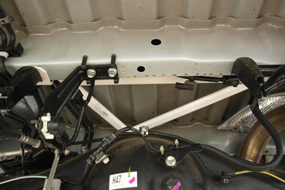 ULTRA RACING リアメンバーブレース トヨタ ハイエースバン GDH201V 2013/12〜 RL3-3739
