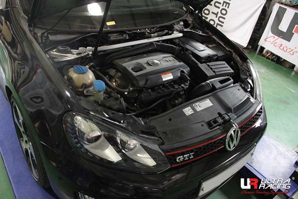 ULTRA RACING フロントタワーバー VOLKSWAGEN ゴルフVI 1KCCZ 2009/04〜2013/05 TW2-1362