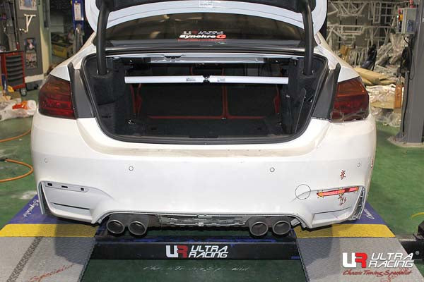 ULTRA RACING リアタワーバー BMW M4 F82 3C30 2014/07〜 RE2-3015A