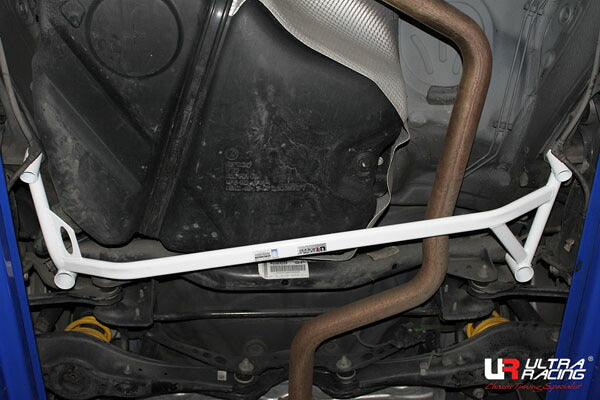 ULTRA RACING リアメンバーブレース VOLKSWAGEN ゴルフVII AUCPT 2013/04〜 RL4-2688