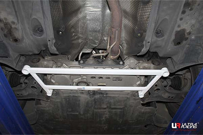 ULTRA RACING フロントメンバーブレース VOLKSWAGEN パサートCC 3CBWSC 2008/11〜2012/07 LA4-3248