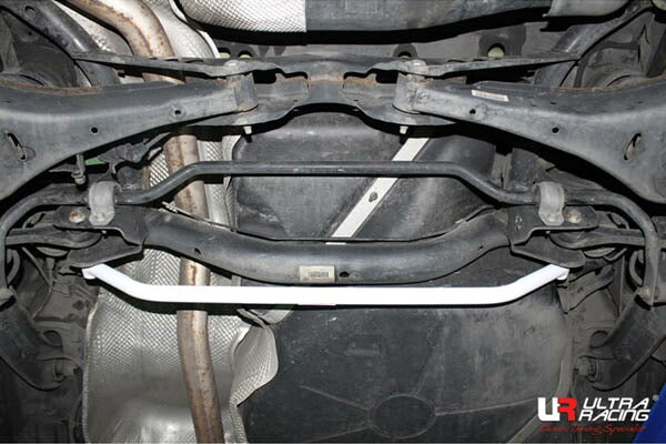 ULTRA RACING リアメンバーブレース VOLKSWAGEN パサートCC 3CCAWC 2008/11〜2012/07 RL2-870