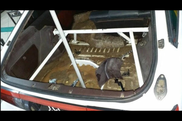 ULTRA RACING リアタワーバー トヨタ カローラレビン/スプリンタートレノ AE86 1983〜1987 RE6-128