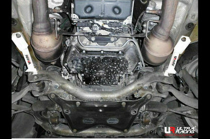 ULTRA RACING フロントメンバーサイドブレース MERCEDES BENZ Eクラス W212 207359/207459/212059C 2013〜2016 LS4-1823P