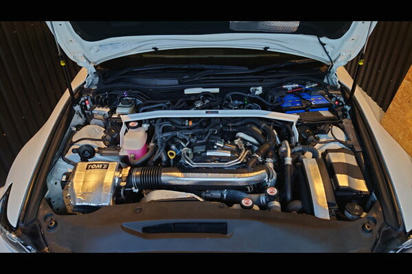 ULTRA RACING フロントタワーバー レクサス IS200t ASE30 2013/05〜 TW2-3725