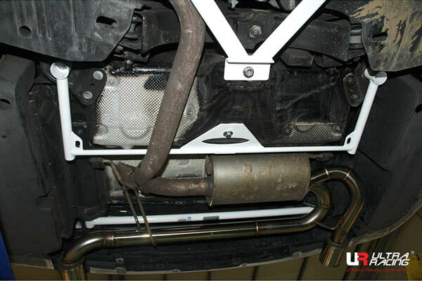 ULTRA RACING リアメンバーブレース BMW 3シリーズ F31 3D20 2012/01〜 RL4-3263