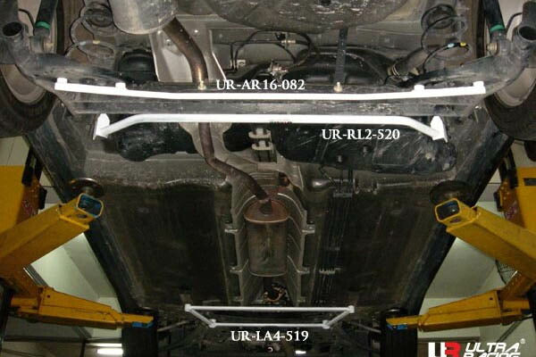 ULTRA RACING リアメンバーブレース ニッサン キューブ BZ11 2002/10〜2008/11 RL2-520
