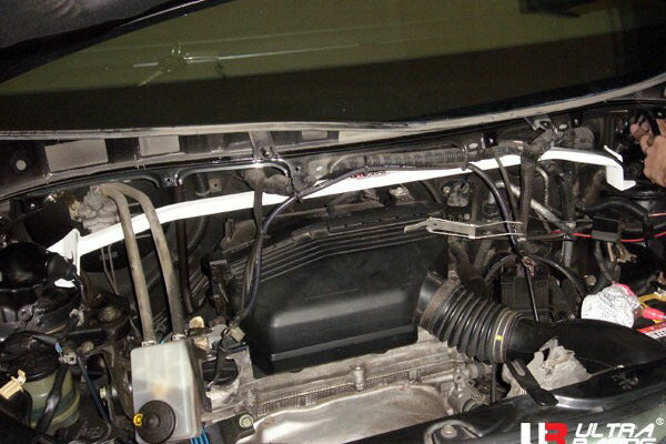 ULTRA RACING フロントタワーバー トヨタ アルファード ANH10W/ANH15W/MNH10W/MNH15W 2002/05〜2008/05 TW2-461