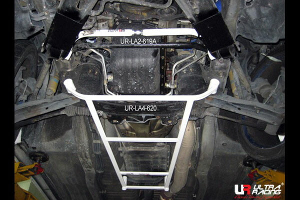 ULTRA RACING フロントメンバーブレース ニッサン スカイライン ECR33 1993/08〜1999/01 LA2-619A