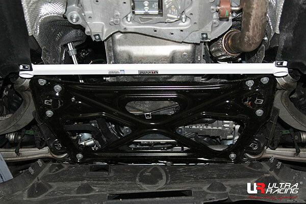 ULTRA RACING フロントメンバーブレース AUDI A8(D4) 4HCDRF/4HCDRL 2010/12〜 LA2-3073