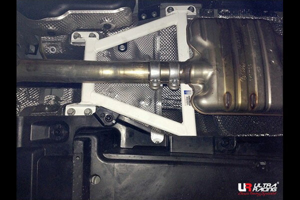 ULTRA RACING ミドルメンバーブレース AUDI Q5 8RCDNF/8RCNCF 2009/06〜2017/10 ML4-1196