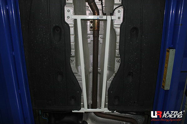 ULTRA RACING ミドルメンバーブレース VOLKSWAGEN ゴルフVII AUCPT 2013/04〜 ML4-2687