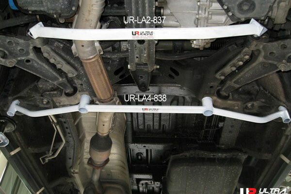 ULTRA RACING フロントメンバーブレース ニッサン セレナ C24 1999/06〜2005/05 LA2-837