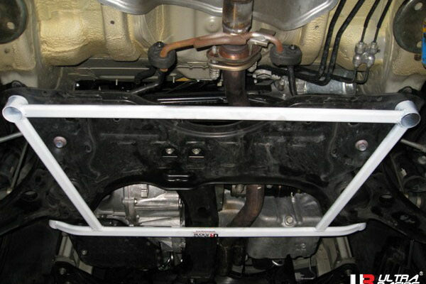 ULTRA RACING フロントメンバーブレース スズキ SX4 YA11S 2006/07〜2014/11 LA4-701