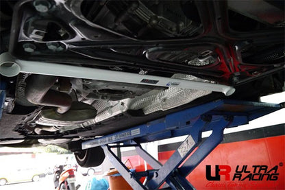 ULTRA RACING フロントメンバーブレース AUDI A6アバント(C7) 4GCDN/4GCYG 2012/02〜 LA2-2486