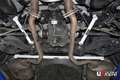 ULTRA RACING リアメンバーブレース レクサス IS300h AVE30 2013/05〜 RL2-2945