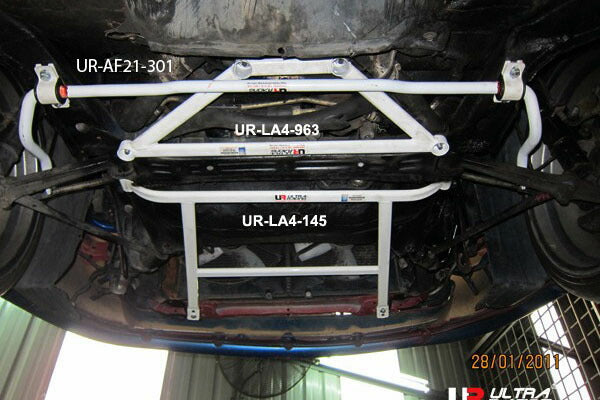 ULTRA RACING フロントメンバーブレース トヨタ MR2 SW20 1989/10〜1999/08 LA4-145