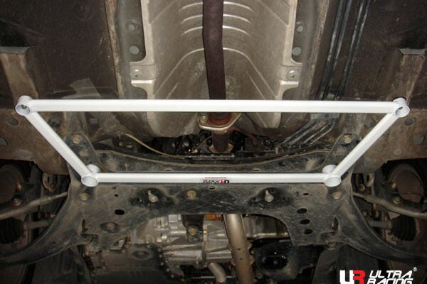 ULTRA RACING フロントメンバーブレース ニッサン マーチ BK12 2002/03〜2010/07 LA4-519