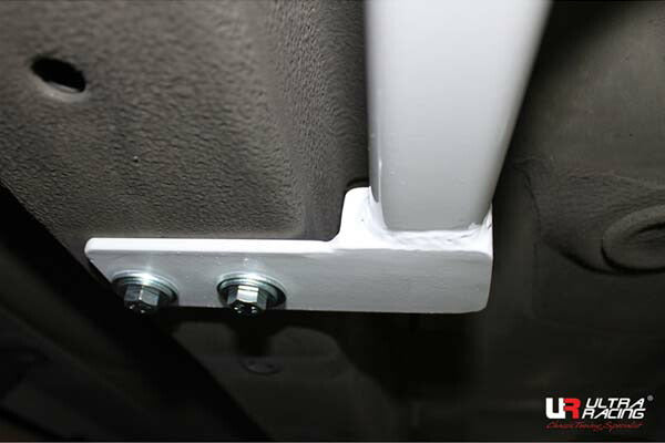 ULTRA RACING フロントメンバーブレース ACURA TL UA6 2003〜2008 LA4-2389