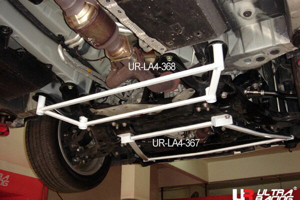 ULTRA RACING フロントメンバーブレース トヨタ エスティマ ACR50W/ACR55W 2006/01〜 LA4-367