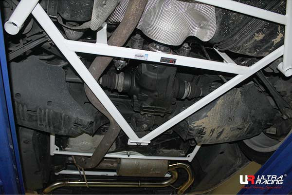 ULTRA RACING リアメンバーブレース BMW 3シリーズ F31 3D20 2012/01〜 RL5-2947