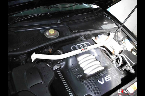 ULTRA RACING フロントタワーバー AUDI A6(C5) 4BAGA/4BAPS 1997/09〜2004/07 TW2-3195