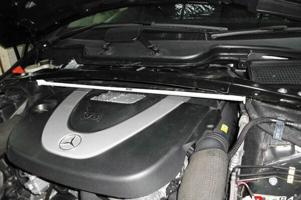 ULTRA RACING フロントタワーバー MERCEDES BENZ Rクラス W251 251077 2006/06〜2014/04 TW2-1676