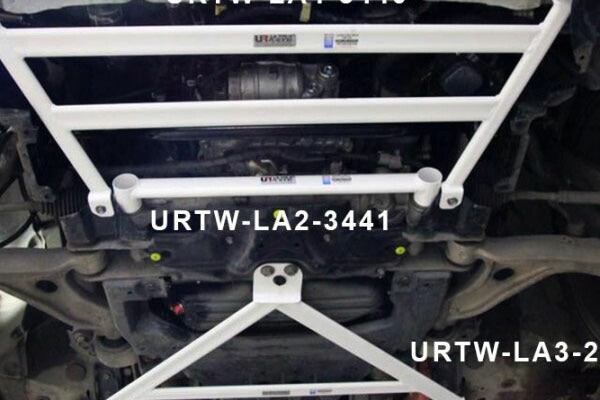 ULTRA RACING フロントメンバーブレース レクサス GS450h GWL10 2012/01〜 LA2-3441
