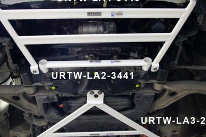 ULTRA RACING フロントメンバーブレース レクサス GS250 GRL11 2012/01〜 LA2-3441