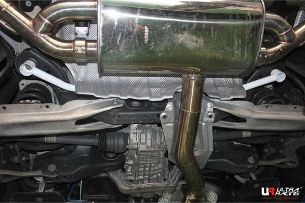 ULTRA RACING リアメンバーブレース MERCEDES BENZ Aクラス W176 176052 2012/11〜 RL2-3445
