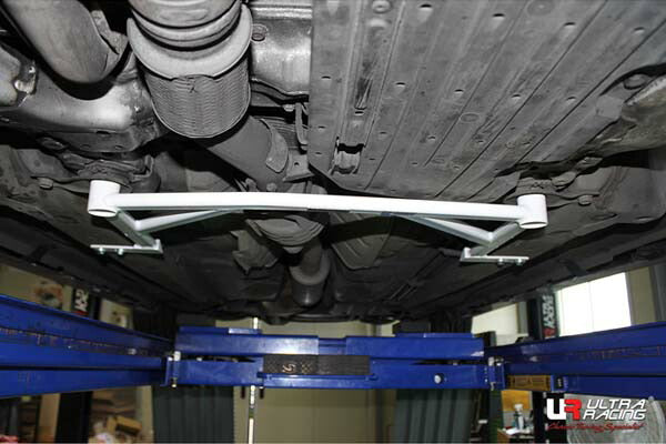 ULTRA RACING フロントメンバーブレース ACURA TL UA6 2003〜2008 LA4-2389