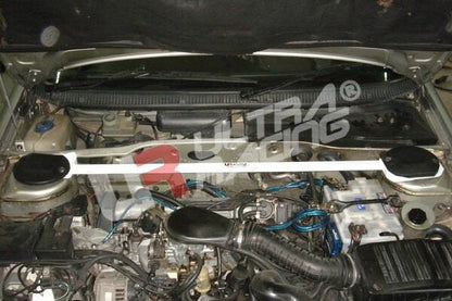 ULTRA RACING フロントタワーバー PEUGEOT 405 15DFV/15DFW/15DK/15DKE/D70/D70BR/D70MI 1989/09〜1996/11 TW2-564
