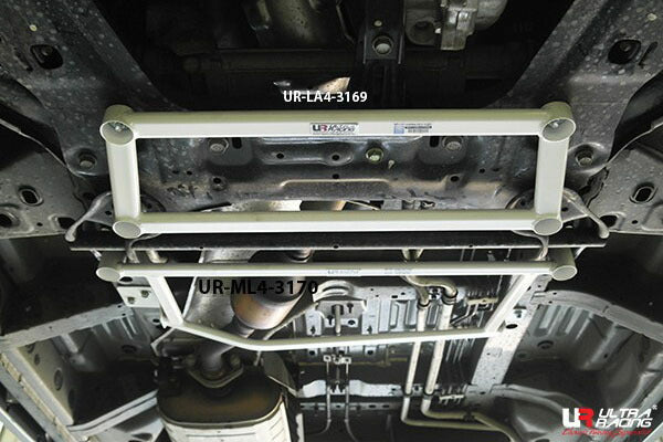 ULTRA RACING フロントメンバーブレース ニッサン セレナ C26/HC26/HFC26 2010/11〜2018/01 LA4-3169