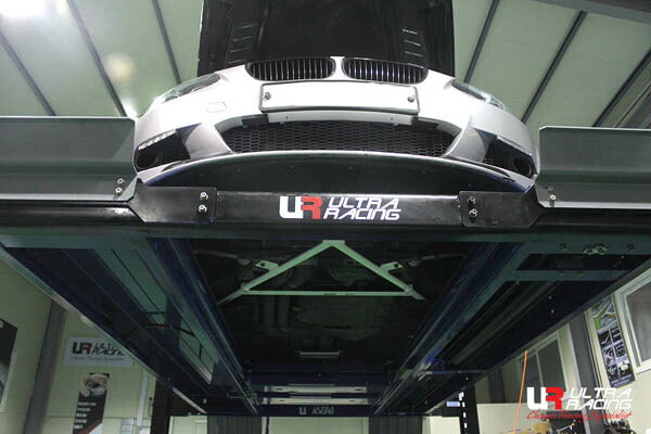 ULTRA RACING フロントメンバーブレース BMW 3シリーズ E93 DX35/WL35 2005/04〜2014/02 LA7-2259