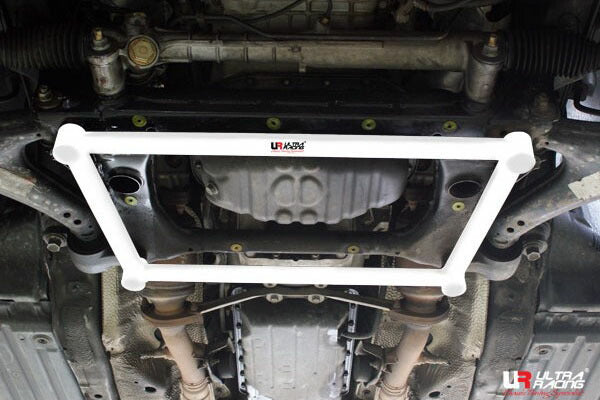 ULTRA RACING フロントメンバーブレース トヨタ セルシオ UCF30/UCF31 2000/08〜2006/05 LA4-1352