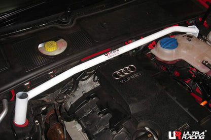 ULTRA RACING フロントタワーバー AUDI A4(B7) 8EBGBF 2005/02〜2008/03 TW2-360