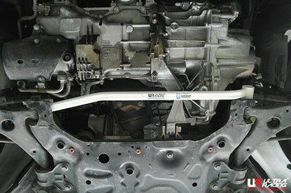 ULTRA RACING フロントメンバーブレース FORD フォーカス MPBM9D 2013/04〜2016/12 LA2-2823