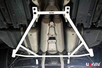 ULTRA RACING リアメンバーブレース トヨタ セルシオ UCF30/UCF31 2000/08〜2006/05 RL4-1353