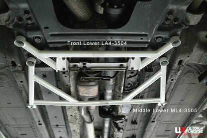 ULTRA RACING フロントメンバーブレース ALFA ROMEO 159 93932 2006/02〜2011/07 LA4-3504