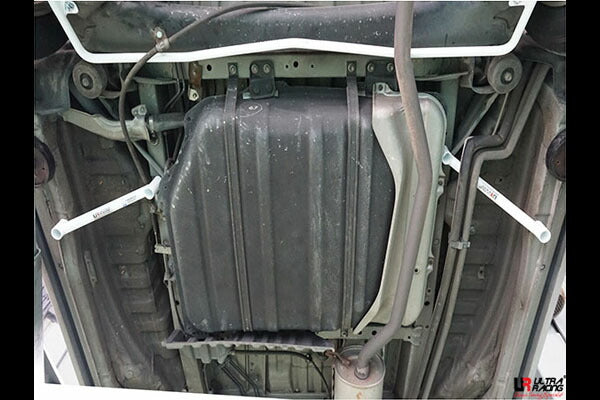 ULTRA RACING リアメンバーサイドブレース トヨタ アルファード ANH10W/ANH15W/MNH10W/MNH15W 2002/05〜2008/05 RS4-462P