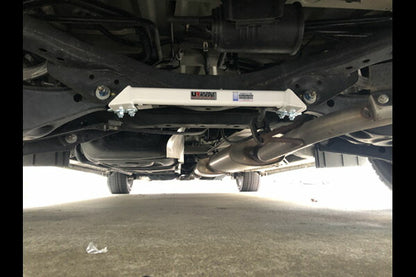 ULTRA RACING リアメンバーブレース ニッサン エルグランド PE52/TE52 2010/08〜 RL2-3162