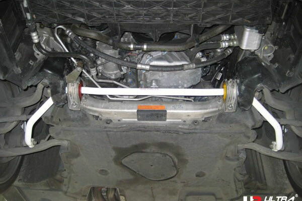 ULTRA RACING フロントスタビライザー BMW 5シリーズ E60 NA30/NE30/NU30 2003/08〜2012/09 AF25-255