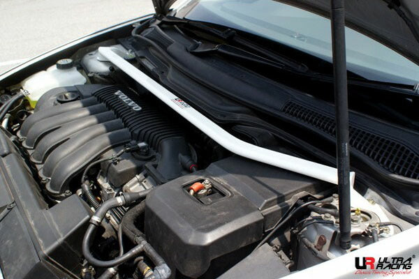 ULTRA RACING フロントタワーバー VOLVO S40 MB5244 2004/05〜2012/11 TW2-1374