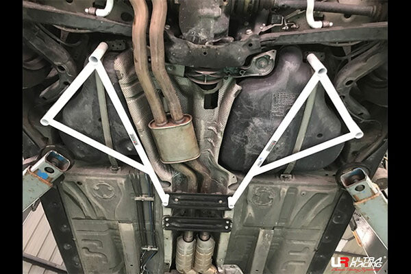 ULTRA RACING リアメンバーブレース BMW 3シリーズ E46 AM20 2000〜2005/02 RS6-995P