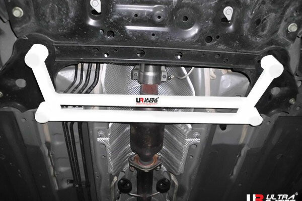 ULTRA RACING フロントメンバーブレース ニッサン ジューク F15/YF15 2010/06〜 LA4-2337