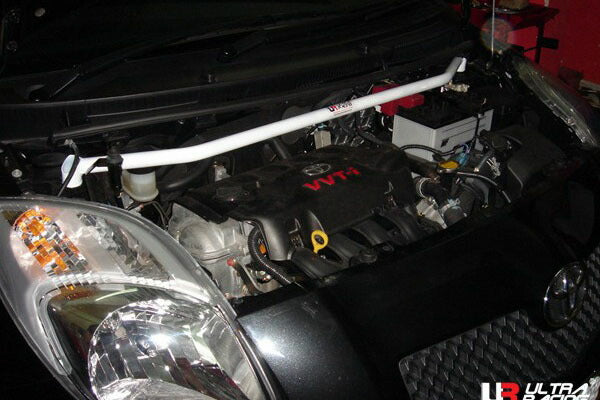 ULTRA RACING フロントタワーバー トヨタ ヴィッツ KSP90/NCP91/SCP90 2005/02〜2010/12 TW2-402