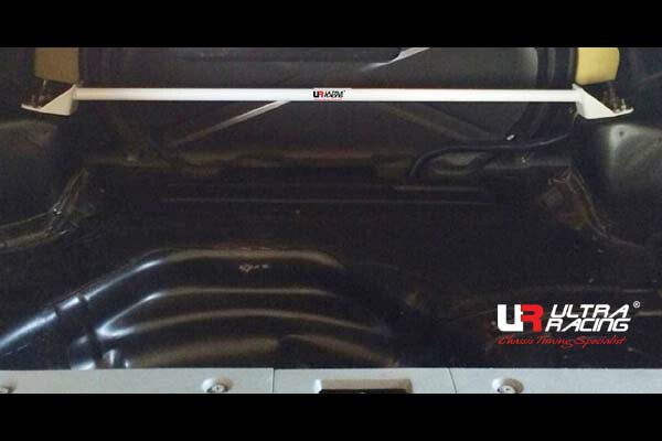 ULTRA RACING リアタワーバー ニッサン スカイライン HR32 1989/05〜1993/08 RE2-477