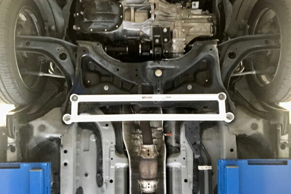 ULTRA RACING フロントメンバーブレース トヨタ ヴィッツ KSP130/NCP131/NSP130 2010/12〜 LA4-2787