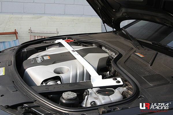 ULTRA RACING フロントタワーバー AUDI A8(D4) 4HCDRF/4HCDRL 2010/12〜 TW2-3077